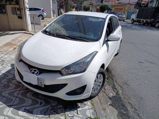 HYUNDAI HB20 1.6 COMFORT PLUS 16V FLEX 4P AUTOMÁTICO HYUNDAI HB20 1.6 COMFORT PLUS 16V FLEX 4P AUTOMÁTICO